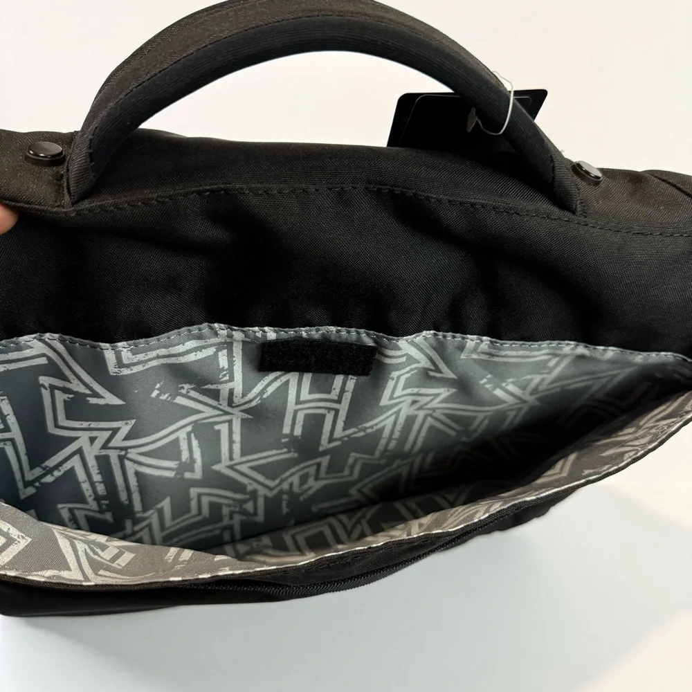 New OGIO Upton 417015 Messenger Bag 17 Inch Laptop Urban Style Durable
